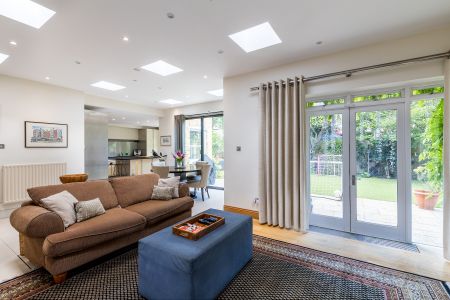Peterborough Villas, Fulham, Hammersmith and Fulham, London, SW6 - Photo 2