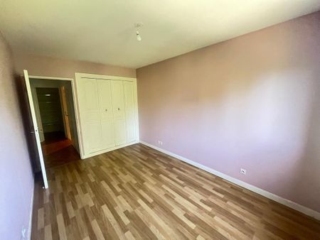 Location Appartement 2 pièces 70m² NEUVILLE SUR SAONE 69250 - Photo 4