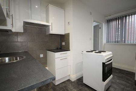1 bedroom flat to rent - Photo 3