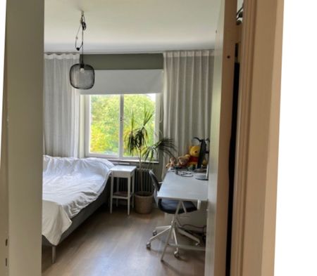 Fräscht renoverad och mycket exklusiv gavel 2:a högst upp i huset. - Foto 5