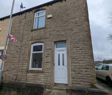 2 bedroom terraced house to rent - Photo 2