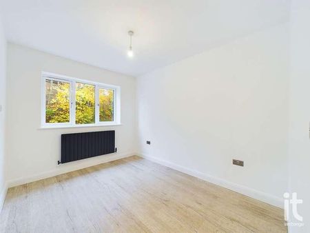 Fairacres Road, High Lane, Stockport, SK6 - Photo 5