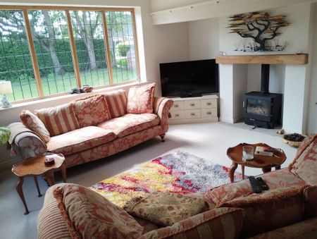 3 bedroom detached house to rent - Photo 4