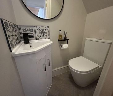 3 bedroom semi-detached house to rent - Photo 3