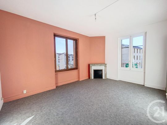 Location Appartement 4 pièces 89m² CHAMALIERES 63400 - Photo 1