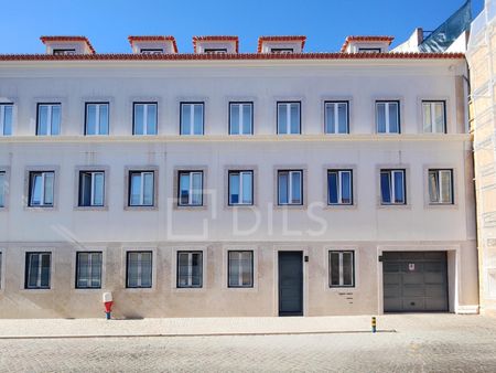 Apartamento T3 com varanda, garagem, jardim e piscina na Estrela, Lisboa - Photo 2