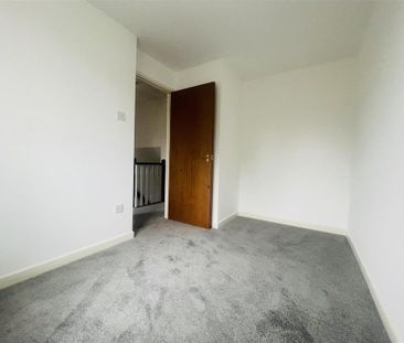 2 bedroom semi-detached house to rent - Photo 2