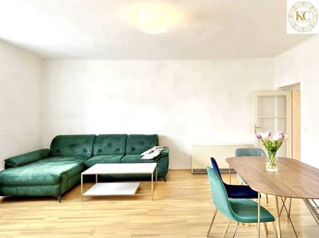 Stilvolle 3-Zimmer-Wohnung mit verglaster Loggia und Grünfläche vor der Haustür - Photo 2