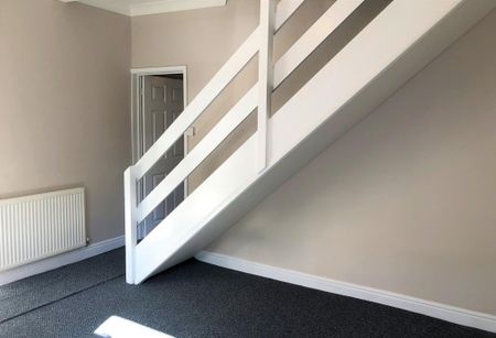 2 bedroom terraced house to rent - Photo 3