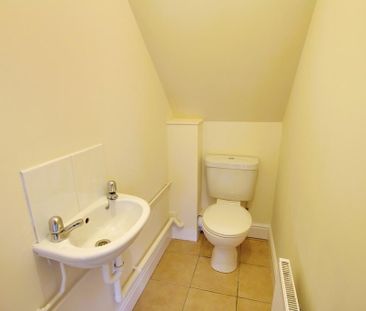 2 bedroom terraced house to rent - Photo 3