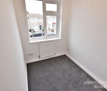 3 bedroom terraced house to rent - Photo 2