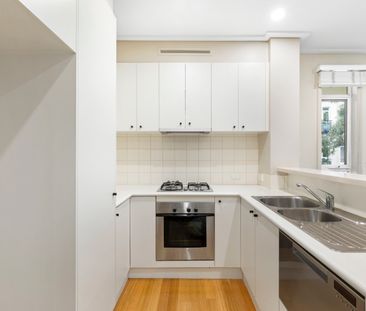 6/4 Graham Street, Port Melbourne VIC 3207 - Apartment For Rent | D... - Photo 5