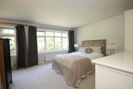 Horsell, Woking - Photo 3