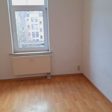 großzügige 3 Raumwohnung nur 5 Minuten mit den Öffentlichen vom Zentrum entfernt - Photo 1