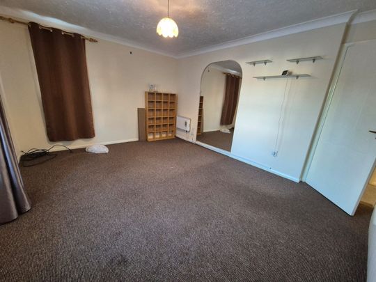 Churchill Court, Bishops Park, Telford Close - Photo 1