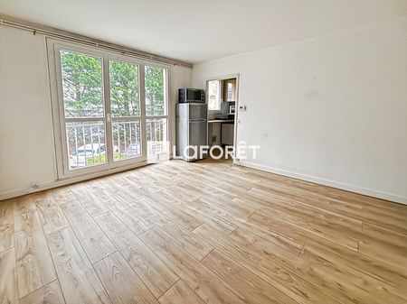 Apartment - Photo 2