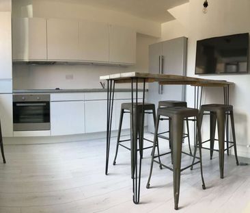 Melthorpe Gardens Room 3 - Photo 1