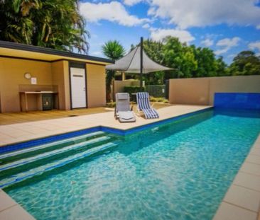 Runaway Bay - Photo 3