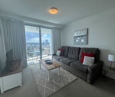 Mantra Residences @ Southport Central Furnished 1 Bedroom + Study L... - Photo 2