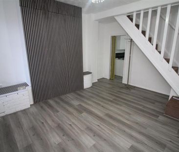 2 bedroom terraced house to rent - Photo 2