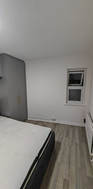Room in a Shared Flat, Kenton Road, HA3 - Photo 2