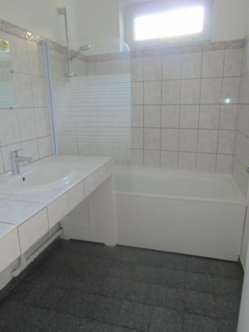 Location Appartement 7 pièces 127m² REIMS 51100 - Photo 5