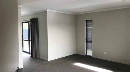 Family Friendly in Wigram - Photo 2