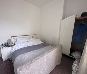 5 Radnor Street, Flat B - Photo 2