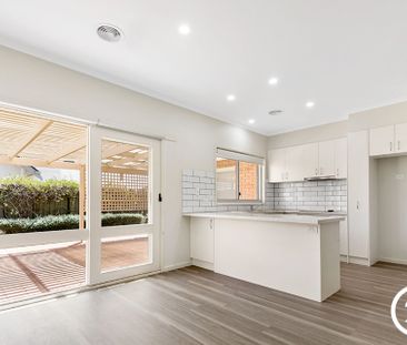 Stylish & Central - Photo 2