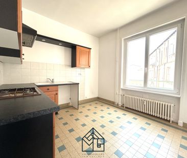 Location Appartement 3 pièces 80m² ROANNE 42300 - Photo 5