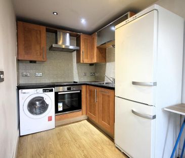 2 bedroom flat to rent - Photo 4