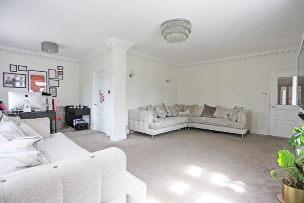 Price £3,000 pcm - Available 22/12/2025 - Part Furnished - Photo 1