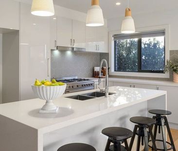 Effortless lifestyle in a great location! - Photo 6