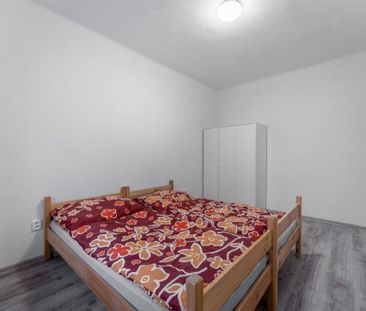 Pronájem bytu atypický 140 m2 - Fotografie 5