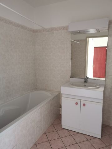 Location Appartement 3 pièces 67m² LIMOGES 87000 - Photo 4