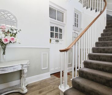 Coopers Hill Lane, Englefield Green, Egham, Surrey, TW20 0JY - Photo 5