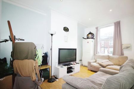 4 bedroom terraced house to rent - Photo 2