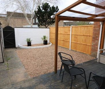 1 bedroom in a house share to rent - Photo 4