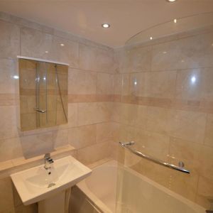 4 bedroom house to rent - Photo 3