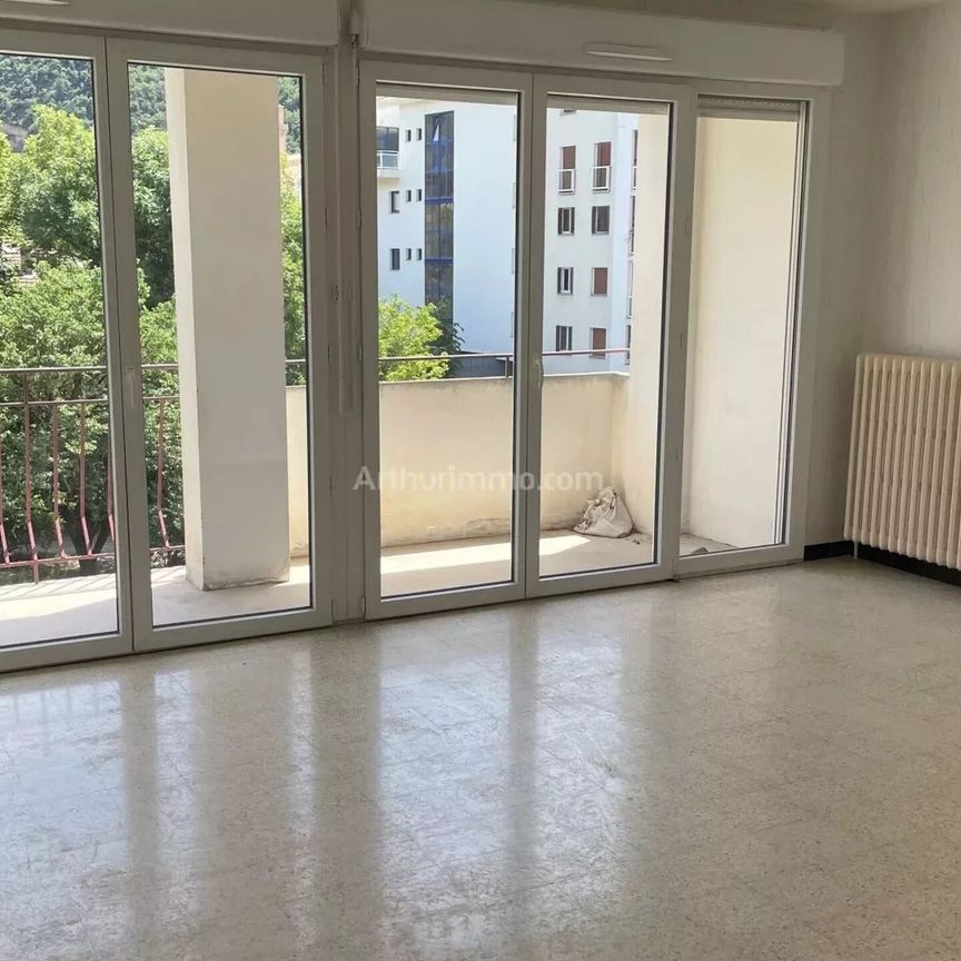 Location Appartement 3 pièces 65 m2 à Digne-les-Bains - Photo 1