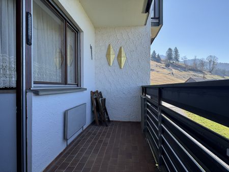Rustikale 3-Zimmerwohnung in ruhiger Berglage in Zwischenwasser - Photo 2
