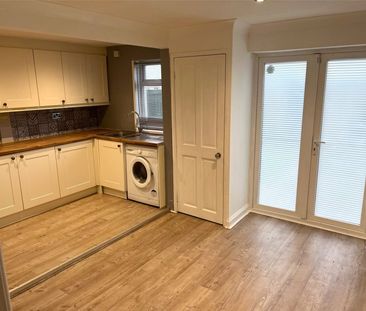 3 bed terraced house to rent in Holmefields Road, Middlesbrough, TS6 - Photo 5