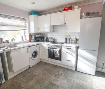 5 Bedroom House To Rent in Charminster - £2,575 pcm Tenancy Info - Photo 5