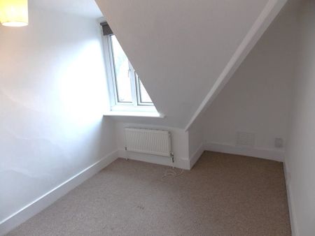 2 Bed Flat, Thicket Road, SE20 - Photo 2