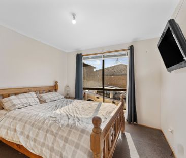 Comfort & Convenience in Glenorchy - Photo 6