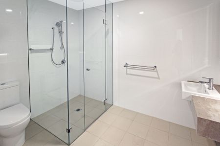Spacious 1 Bedroom with Generous Sized Bedroom and Extra Large Parking! - Photo 4