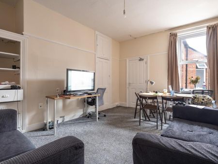 5 bedroom maisonette to rent - Photo 5