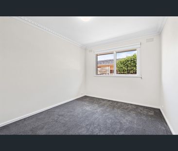 4/8 Athelstan Road, Camberwell, Vic 3124 - Photo 5