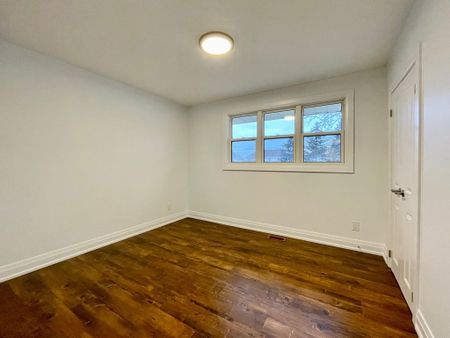 For Lease - 419 Mapleview Drive Unit# B, Barrie, Ontario - Photo 4