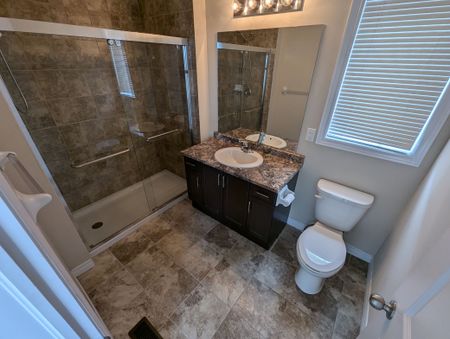 For Lease - 34 Kingsborough Drive, Hamilton, Ontario - Photo 2